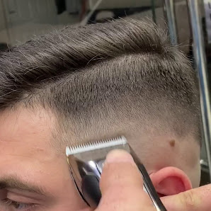 Kurdish Barbers Traditional thumb 6